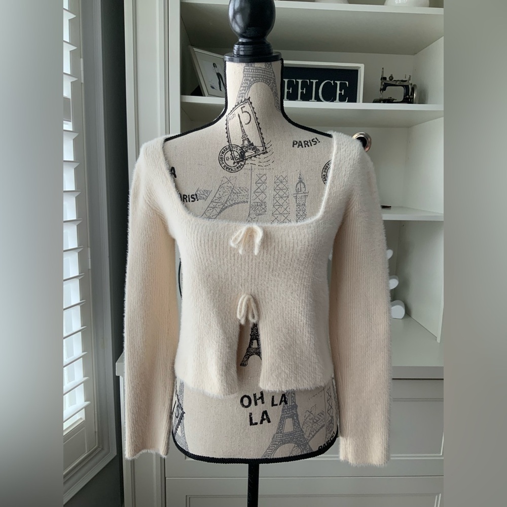 OAK + FORT Fuzz Cream Cropped Bow Square Neck Sweater Womens Size Small/Medium